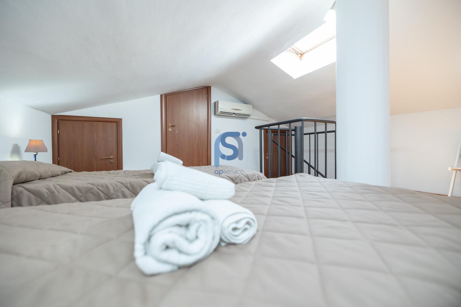 Ni Ni Apartments Чефалу Екстериор снимка