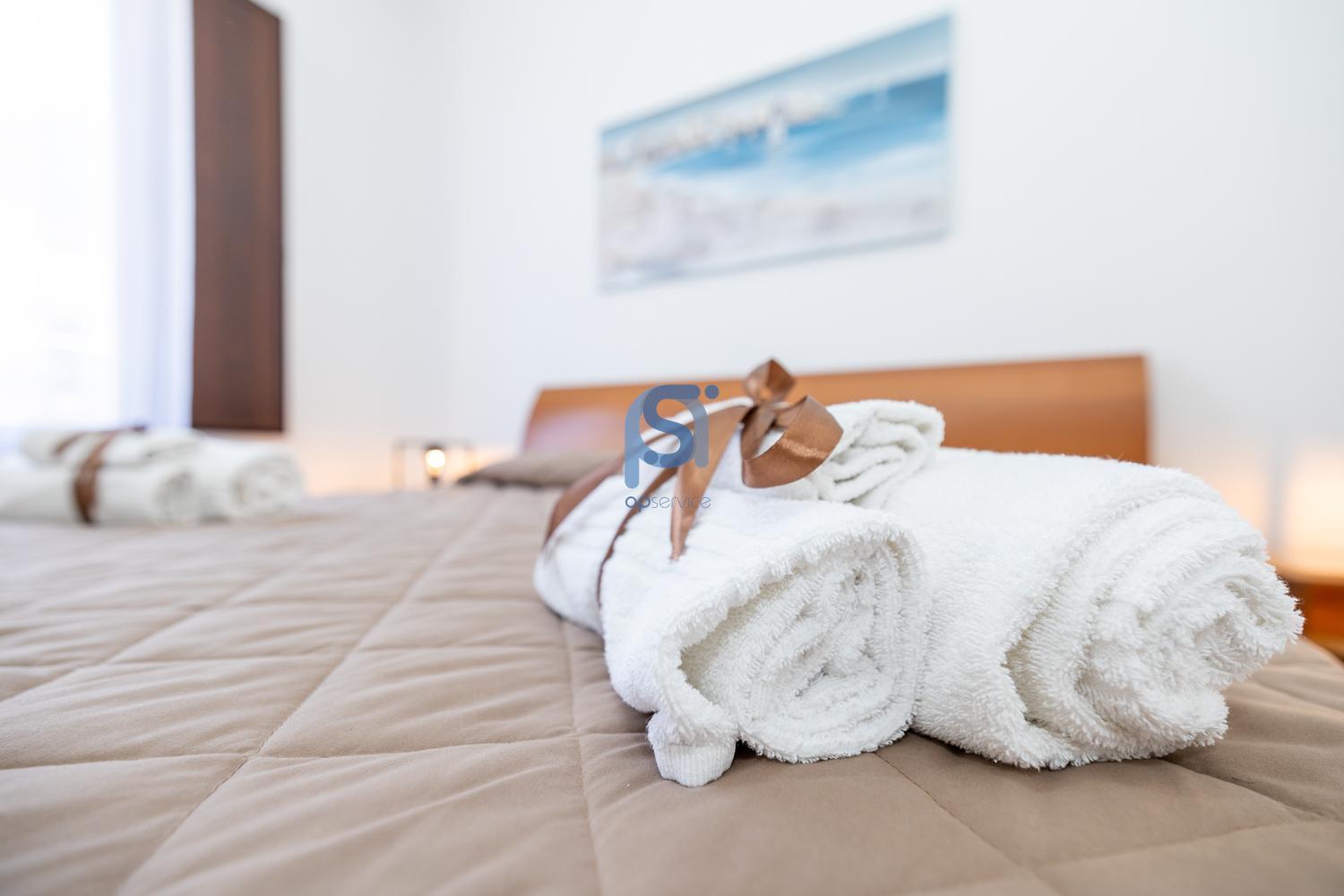 Ni Ni Apartments Чефалу Екстериор снимка