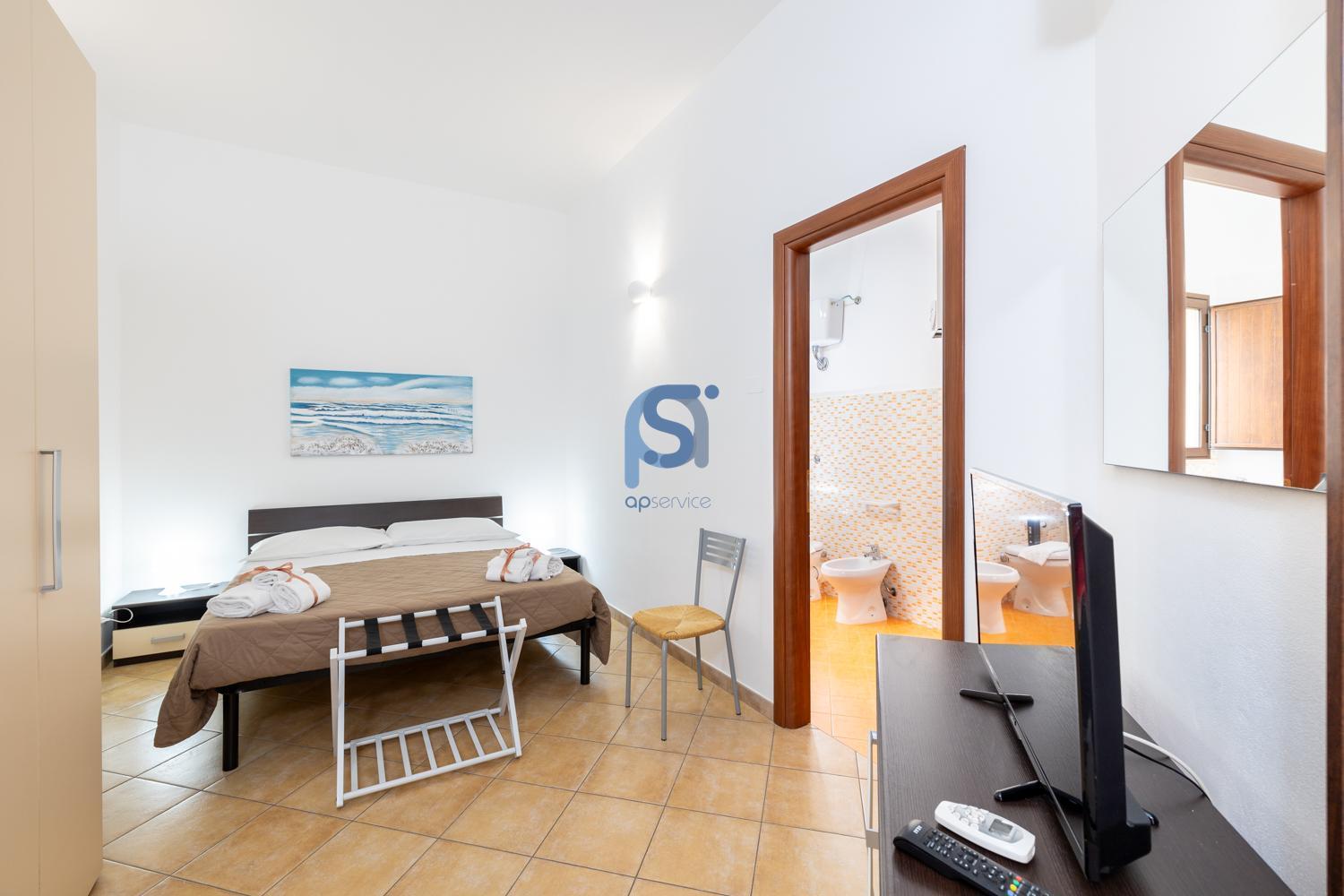 Ni Ni Apartments Чефалу Екстериор снимка