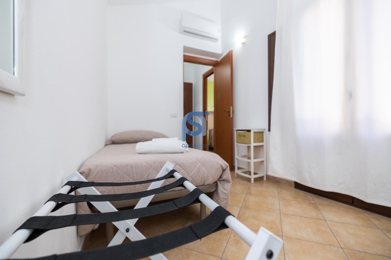 Ni Ni Apartments Чефалу Екстериор снимка