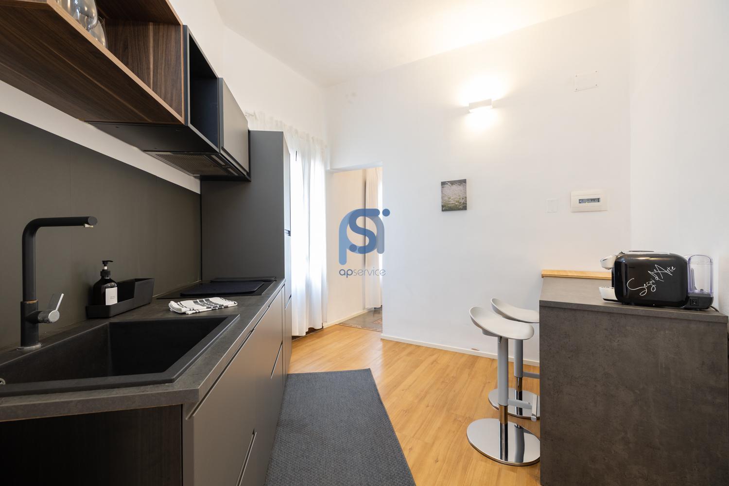 Ni Ni Apartments Чефалу Екстериор снимка