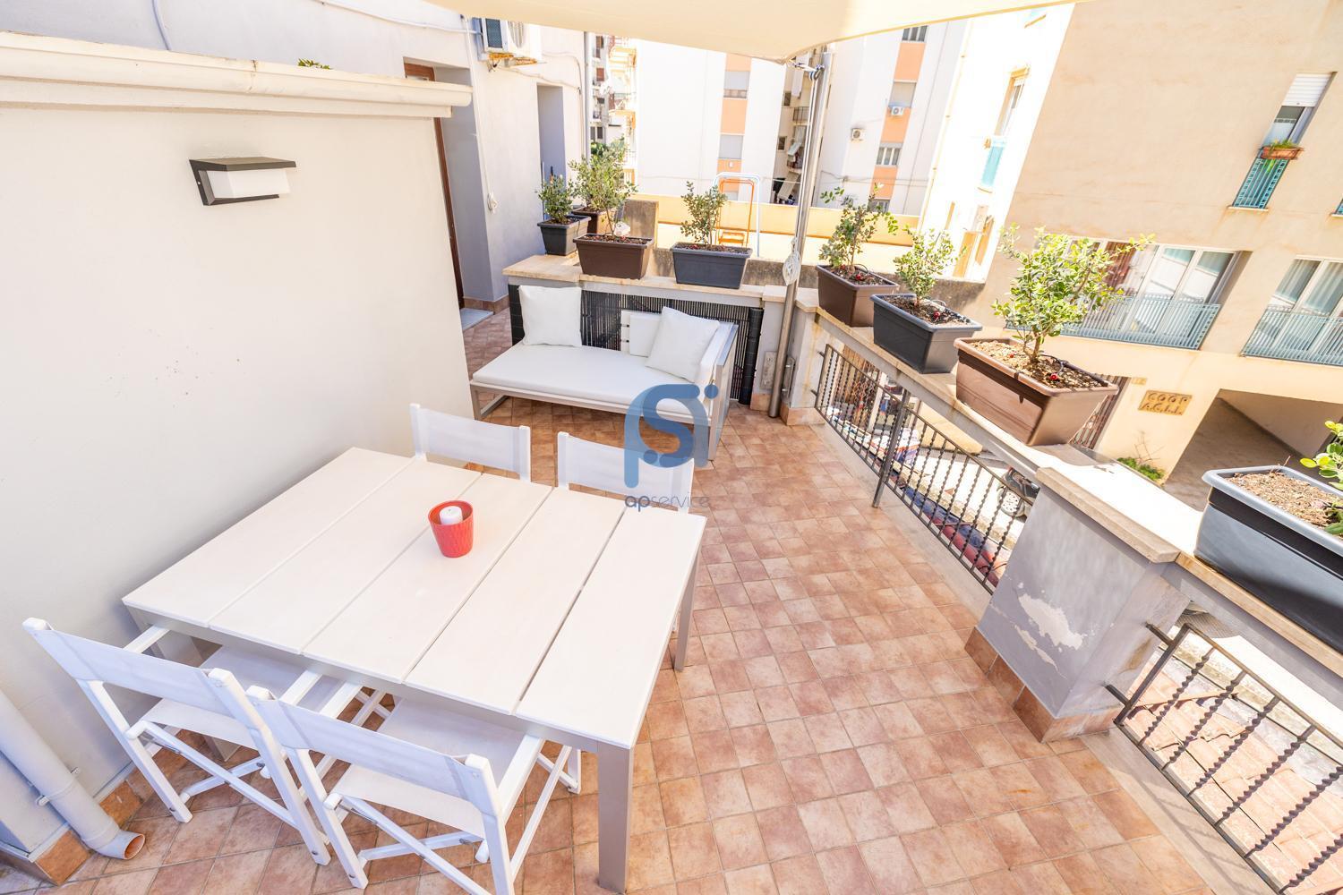 Ni Ni Apartments Чефалу Екстериор снимка